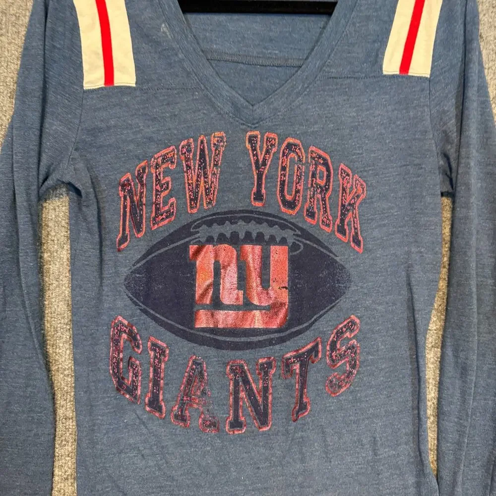 New York Giants Shirt Womens Medium‎ Blue Vneck Long Sleeve Stretch NFL Football
